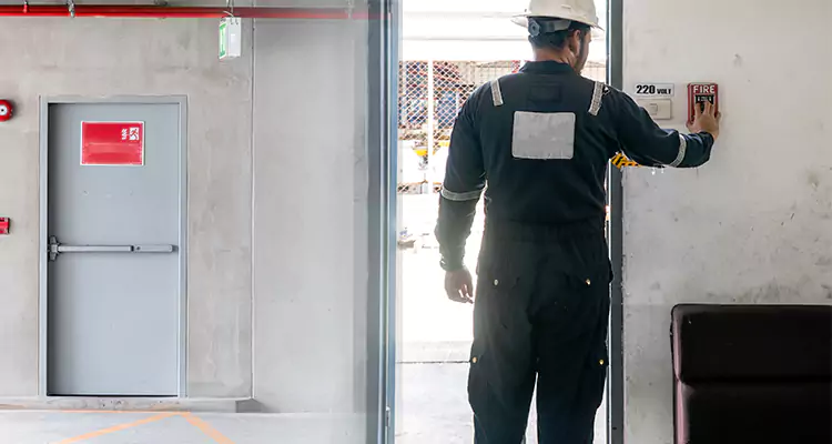 Emergency Fire Exit Door Repair in Hollywood, FL