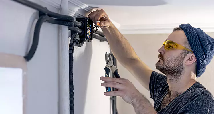 Garage Door Opener Cable Repair in Hollywood, FL