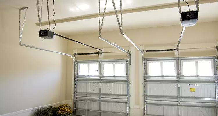 Residential Emergency Garage Door Repair in Hollywood, FL