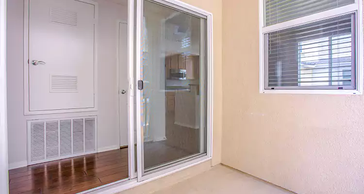Sliding Screen Door Track Repair in Hollywood, FL