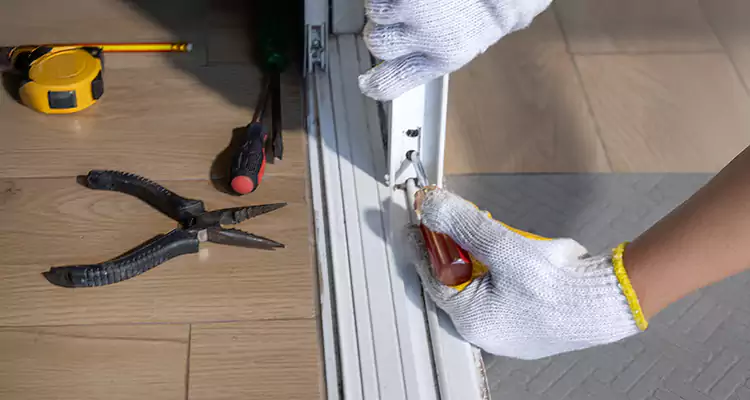 Closet Sliding Door Track Repair in Hollywood, FL