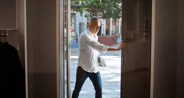 Track Cleaning and Repair for Stuck Doors in Hollywood, FL