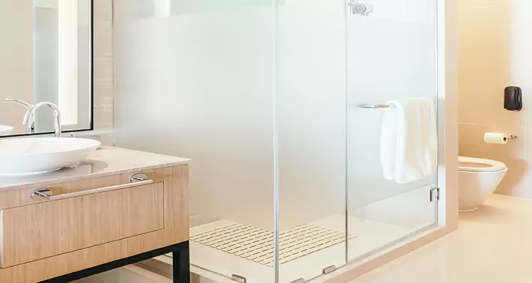 Expert Shower Door Fix and Repair in Hollywood, FL