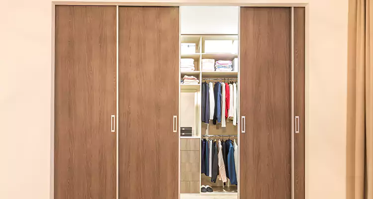 Sliding Closet Wardrobe Repairs in Hollywood, FL