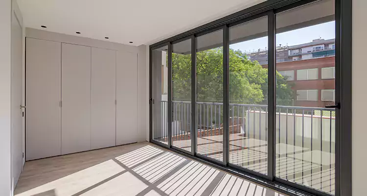 Fix Sliding Screen Door Track in Hollywood, FL