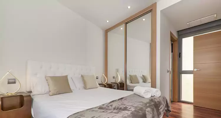 Sliding Wardrobe Door Mirror Replacement in Hollywood, FL