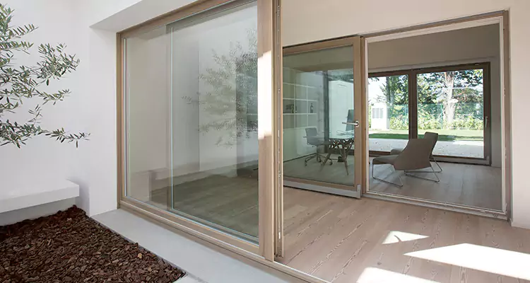 Sliding Screen Door Bottom Track Replacement in Hollywood, FL