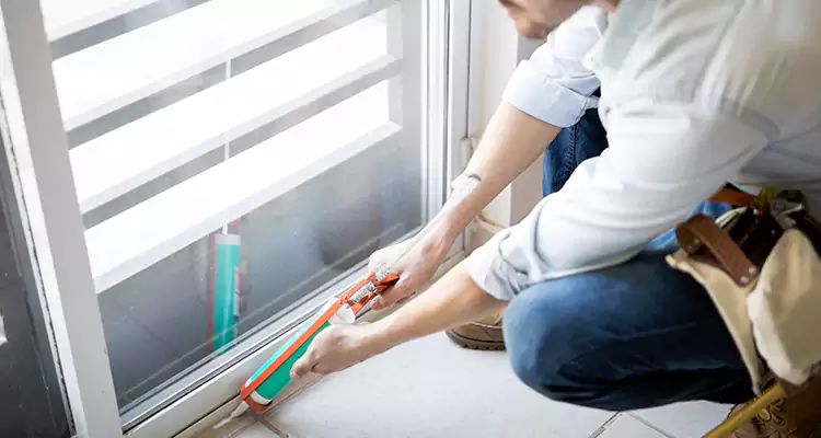 Dap Window Caulk Repair in Hollywood, FL